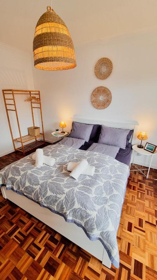 Tika Surf Camp Ericeira Hotel Carvoeira Luaran gambar